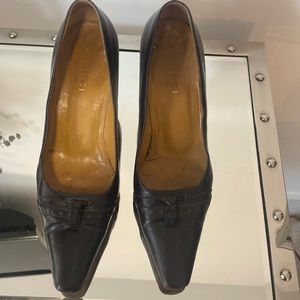 Gucci Leather Pumps. Dark brown Size 8.
